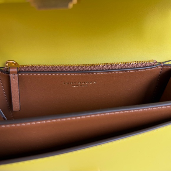 Tory Burch Eleanor Small Convertible Shoulder Bag in Island Chartreuse Leather - Picture 14 of 16